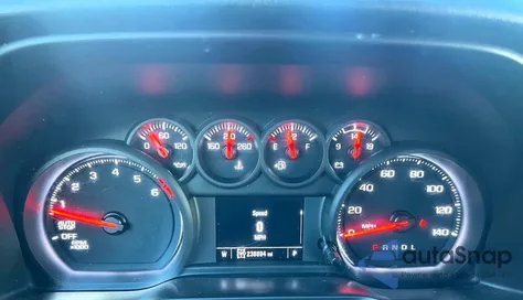 2020 Chevrolet Silverado K1500 z USA, uszkodzony, nr VIN 1GCRYAEK2LZ334112